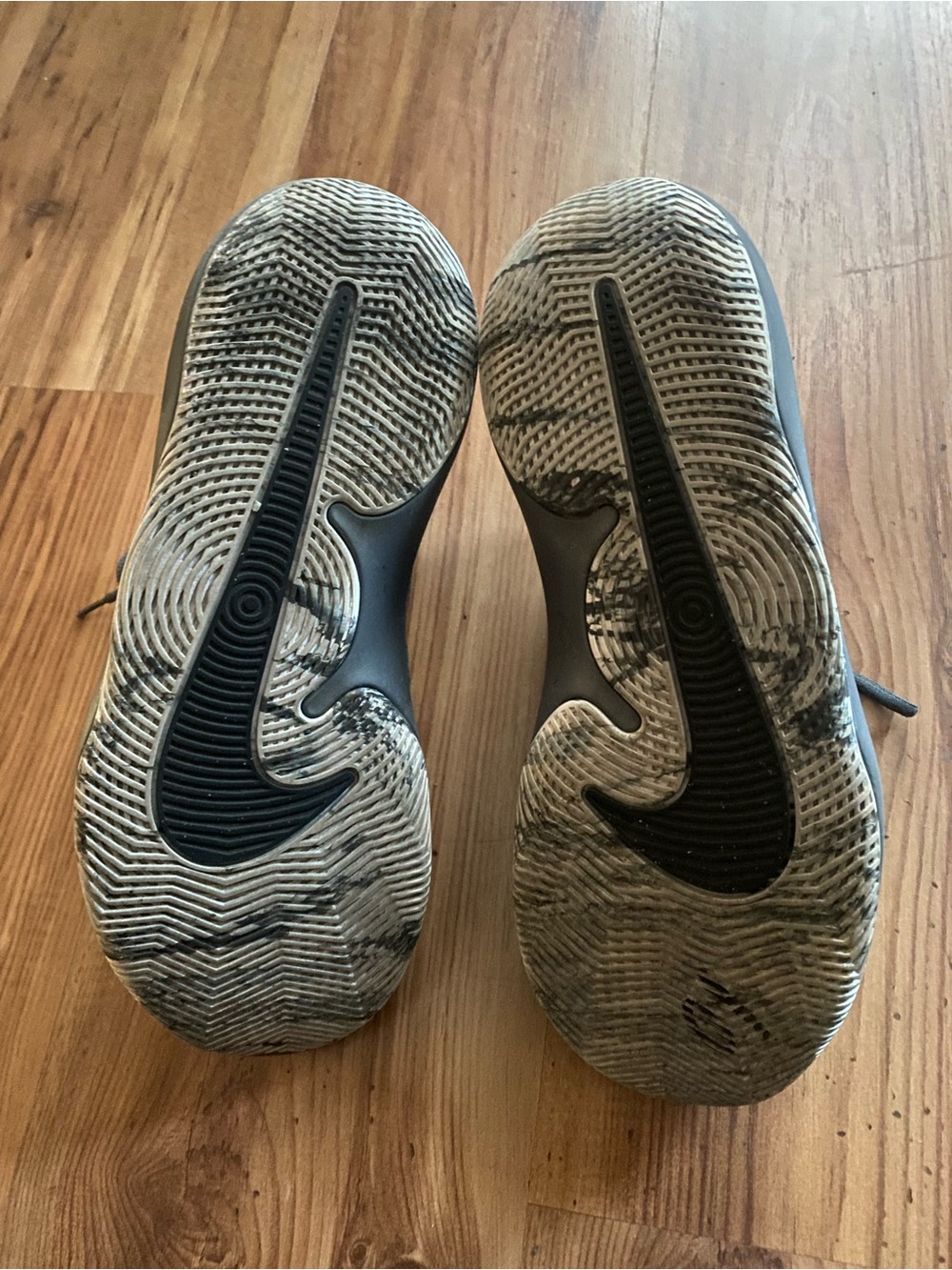 Nike Air Precision
Men’s Gray and Dark Gray Athletic Basketball Shoes - Picture 7 of 7
